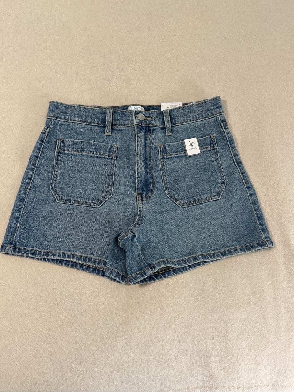 Time and Tru Women's High Rise Patch Pocket Denim Shorts, 4" Inseam Sz 6 NWT - Picture 6 of 11